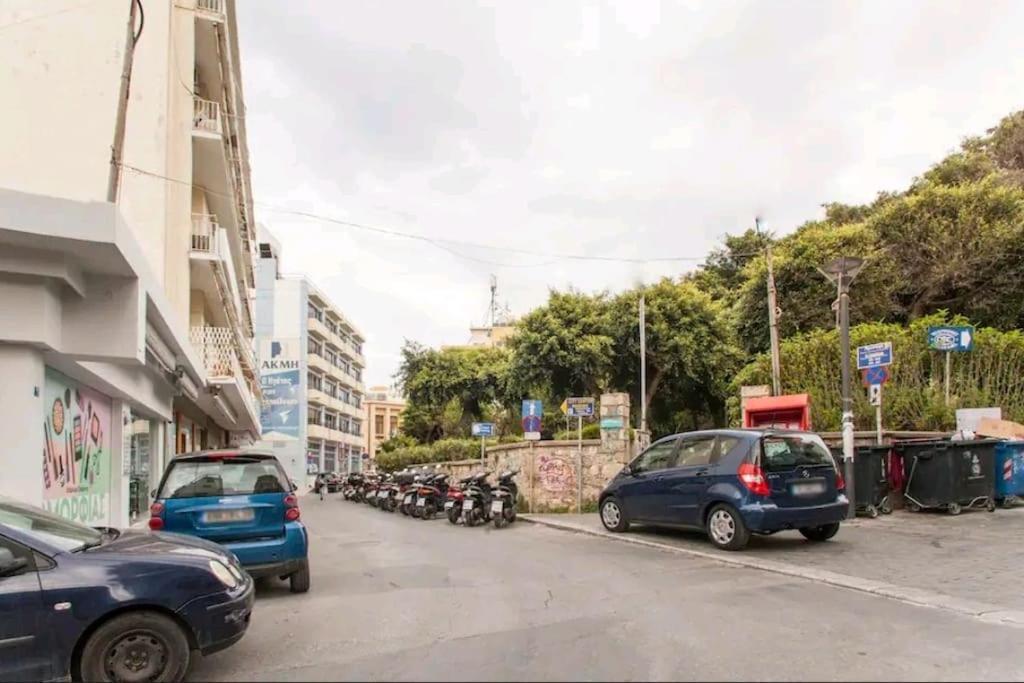 Cozy Apartment In The Heart Of The City Heraklion  Екстер'єр фото